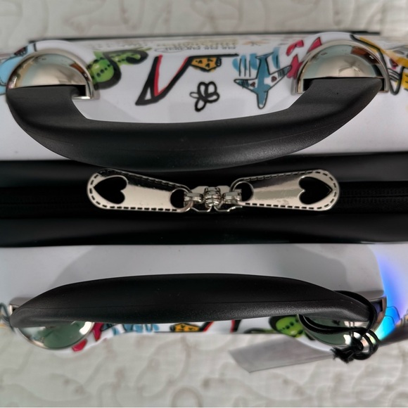 Brighton - Cosmetic Hard Case - Picture 6 of 7